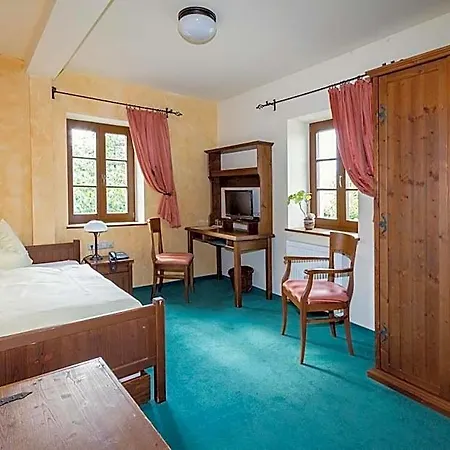 Hotel Burgschaenke & Goldener Loewe *