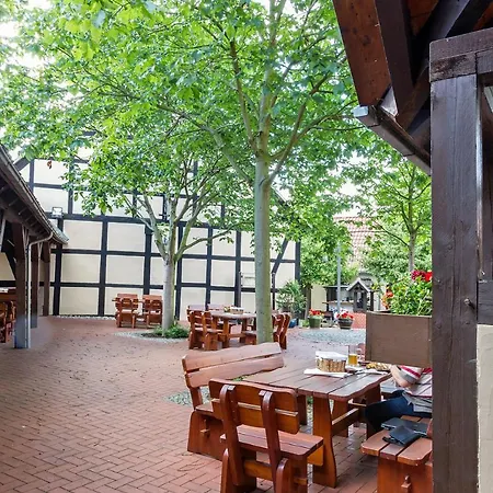 ホテル Burgschaenke & Goldener Loewe バート・デューベン