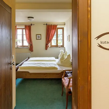Burgschaenke & Goldener Loewe Hotel
