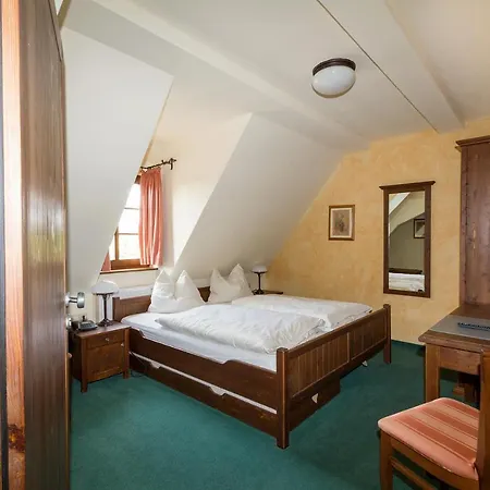 Hotel Burgschaenke & Goldener Loewe *
